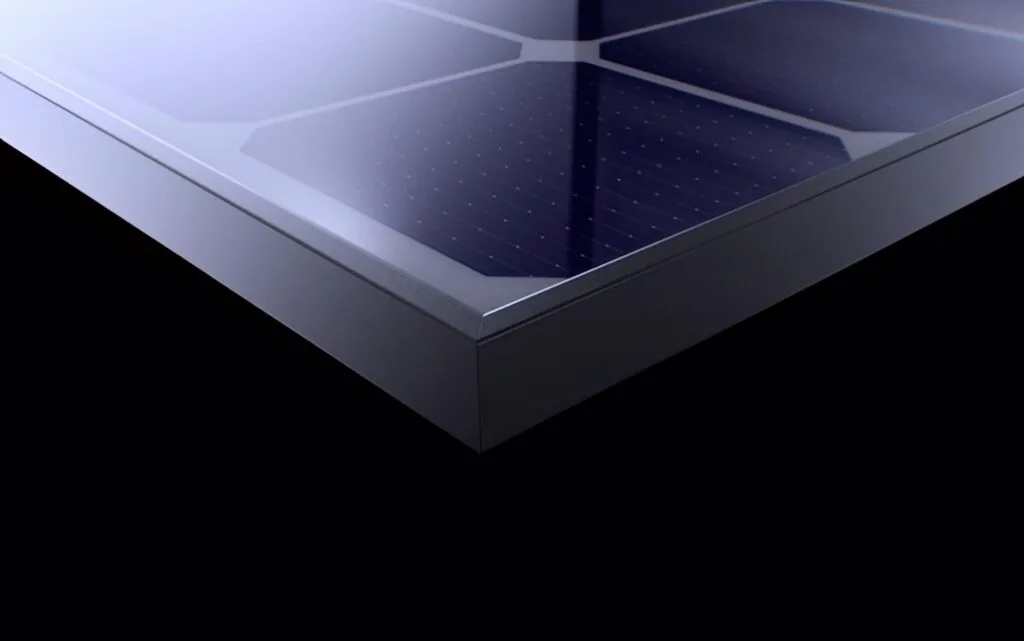Molduras compostas para módulos fotovoltaicos: o que a pultrusão muda
