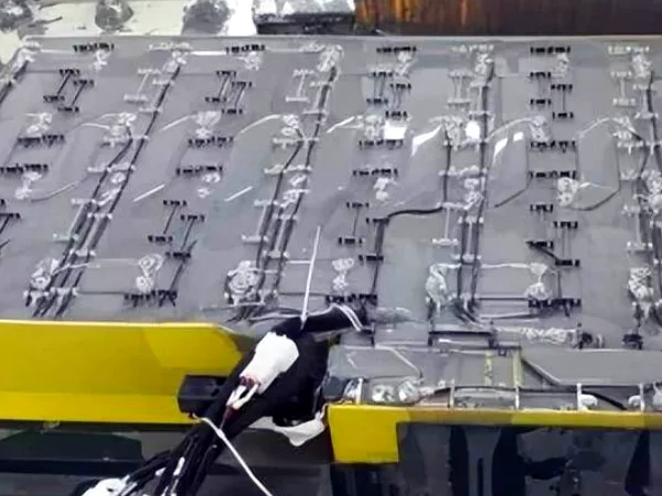 Encapsulamento de packs de bateria de VE