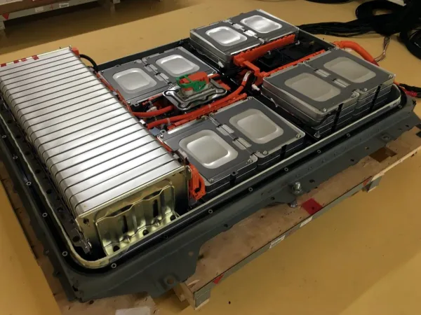 Encapsulamento de módulos de bateria de VE