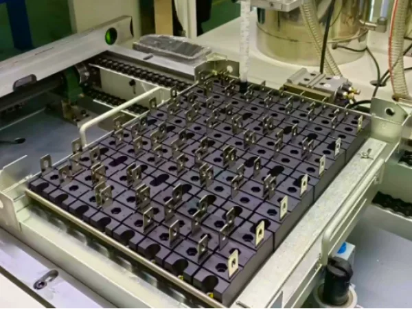 Encapsulamento de módulos IGBT